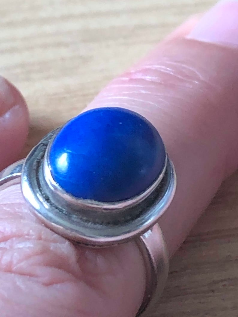 vintage retro 925 sterling silver Lapis Lapiz Lazuli Cobalt Bright Blue Gem Set Cabuchon dress cocktail ring size M us 6 6.5