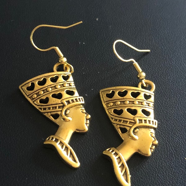 Gold tone Egyptian revival style queen Nefertiti 5cm drop earrings