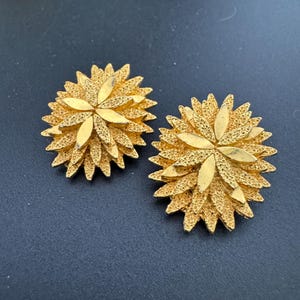 1970s Gold Tone Brutalist Clip On Earrings: Mid Century Modern Jewelry