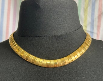Vintage retro cleopatra Egyptian gold tone wide textured choker necklace