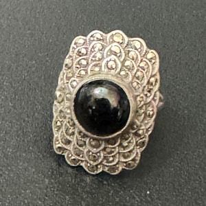Uk size N.5 Vintage 925 black gemstone set sterling silver marcasite art deco dress ring size 4.9 grams