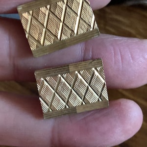 Brutalist 1970s modernist men’s statement gold tone cufflinks