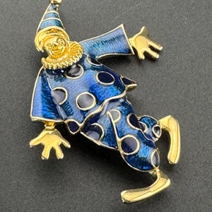 Vintage 1980s gold tone blue enamel circus clown brooch
