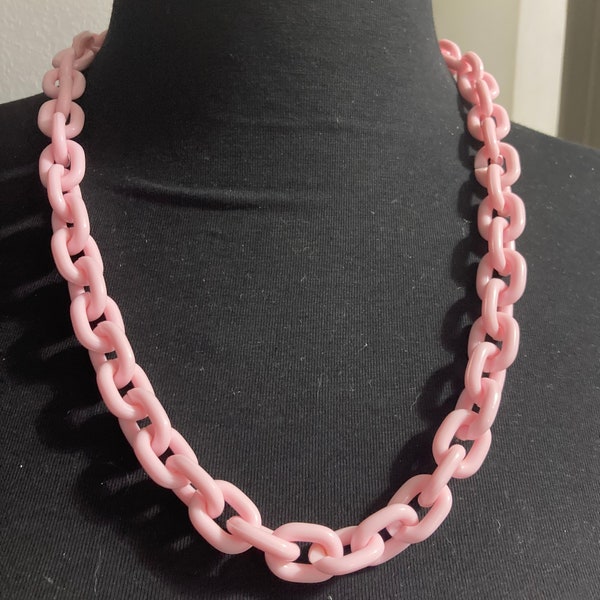 Collier à maillons de chaîne en plastique avec lien de 2 cm rose bébé funky 66 cm