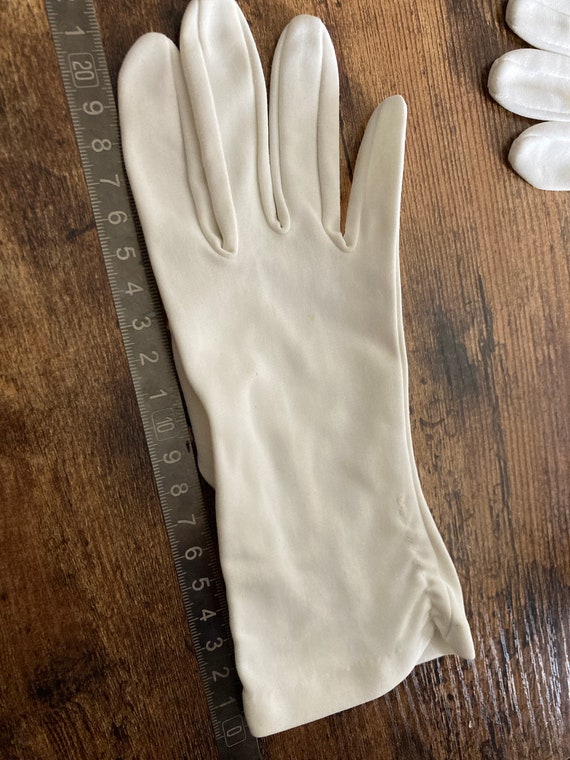 S M size 7 off white cream vintage gloves short l… - image 5
