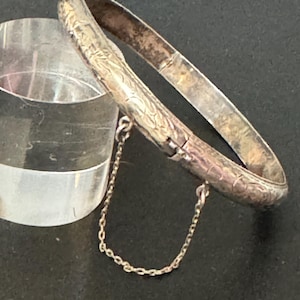 Vintage clamper bangle hallmarked Sterling silver Etched floral design 6mm wide 7.61 grams