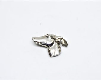 Brooch Iggy, Iggy
