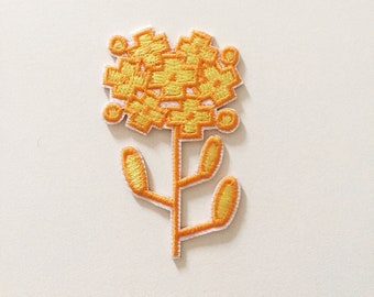 Gypsophila Stick-On Patch, Yellow Flower Stick-On Badge, Retro Geometric Floral Patch, Floral Embroidered Applique, Flower Lover Patch