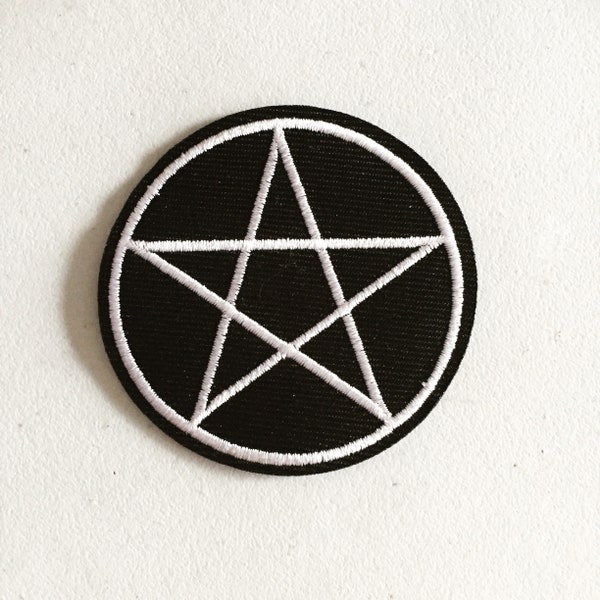 Wiccan Pentagram Iron-On Patch, Goth Pentagram Badge, Wicca Patch, Motif Applique, DIY Embroidery, Goth Embroidered Applique, Goth Gift