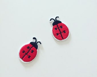 Petit patch thermocollant coccinelle, insigne d’insecte coccinelle, patch anti-insectes, broderie DIY, applique brodée, motif d’insecte, cadeau coccinelle - 1pcs