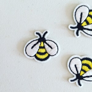 Tiny Bee Iron-On Patch, Bumblebee Badge, Decorative Patch, DIY Embroidery, Embroidered Applique, Bee Applique Motif, Bee Gift - Set Of 3