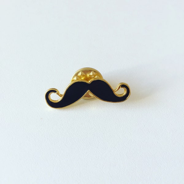 Pin de solapa de bigote, pin de metal de bigote Movember, botón pinback de bigote hipster, insignia de metal de cultura pop, regalo de cultura pop