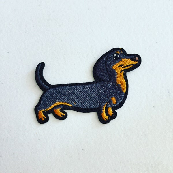 Toppa termoadesiva per cane salsiccia bassotto, distintivo cagnolino, distintivo bassotto, toppa animale cane, ricamo fai da te, applique ricamata, regalo per amante dei cani