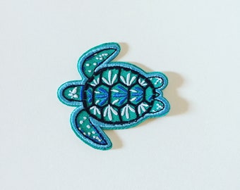 Aufnäher Türkis Schildkröte: Gestickte Ethno-Applikation (60 mm)