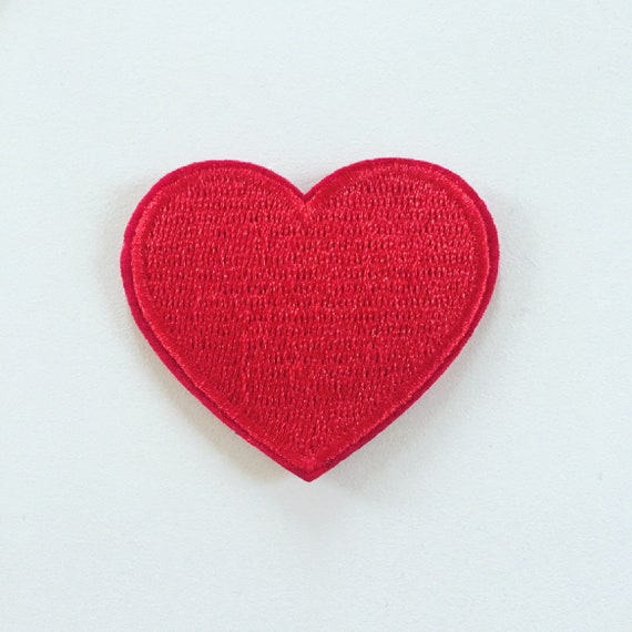 Medium Red Heart Iron-On Patch, Red Heart Badge, 90s Girly Badge, DIY  Embroidery, Embroidered Heart Applique, Pop Culture Patch