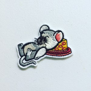 Mouse Iron-On Patch, Cartoon Cheese Mouse Badge, Animal Decorative Patch, DIY Embroidery, Embroidered Applique, Mouse Applique, Mouse Gift