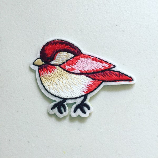 Robin Bird Iron-On Patch, Birdie Badge, Decorative Patch, DIY Embroidery, Embroidered Applique, Bird Applique Motif, Bird Lover Gift