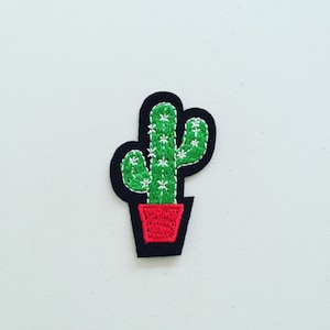 Kaktus Aufnäher, Sukkulenten Pflanze Patch im Topf, Kakteen Abzeichen, DIY Stickerei, gesticktes Abzeichen, gestickte Applikation, Kaktus Liebhaber Geschenk