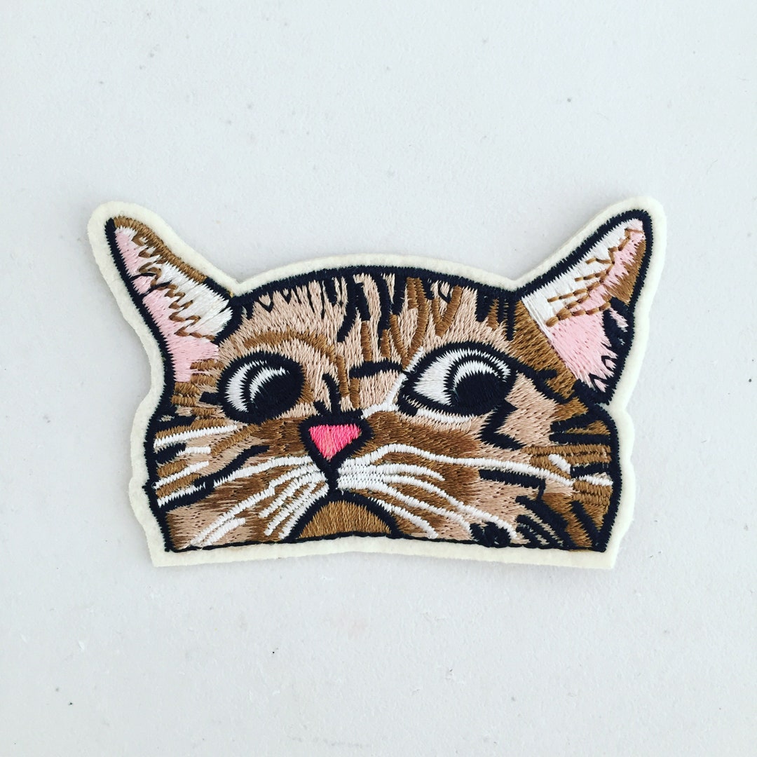 Peeping Cat Ironon Patch, Cat Badge, Kitty Animal Decorative Patch