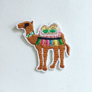 Toppa termoadesiva a forma di cammello, stemma con animale da safari nel deserto, toppa decorativa boho, ricamo fai da te, applicazione ricamata, motivo applique safari, regalo cammello