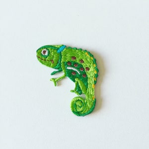 Chameleon Iron-On Patch, Reptile Badge, Lizard Patch, Chameleon Badge, Chamaeleon Patch, DIY Embroidery, Chameleon Embroidered Applique