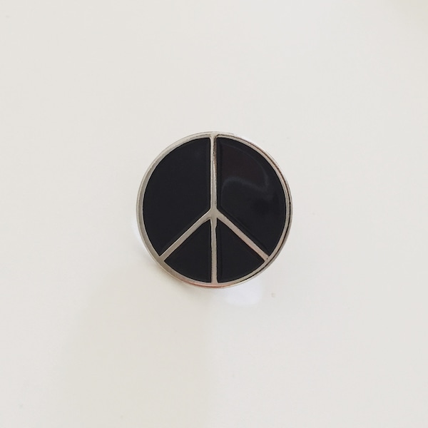 Peace Zeichen Emaille Pin, Hippie Peace Abzeichen, Peace Symbol Anstecknadel, Peace Pinback Button, Pop Kultur Geschenk, Hippie Geschenk