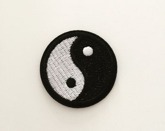 Yin & Yang Iron-On Patch, Taichi Symbol Badge, Taijitu Yoga Patch, DIY Embroidery, Embroidered Badge, Embroidered Applique, Yoga Gift