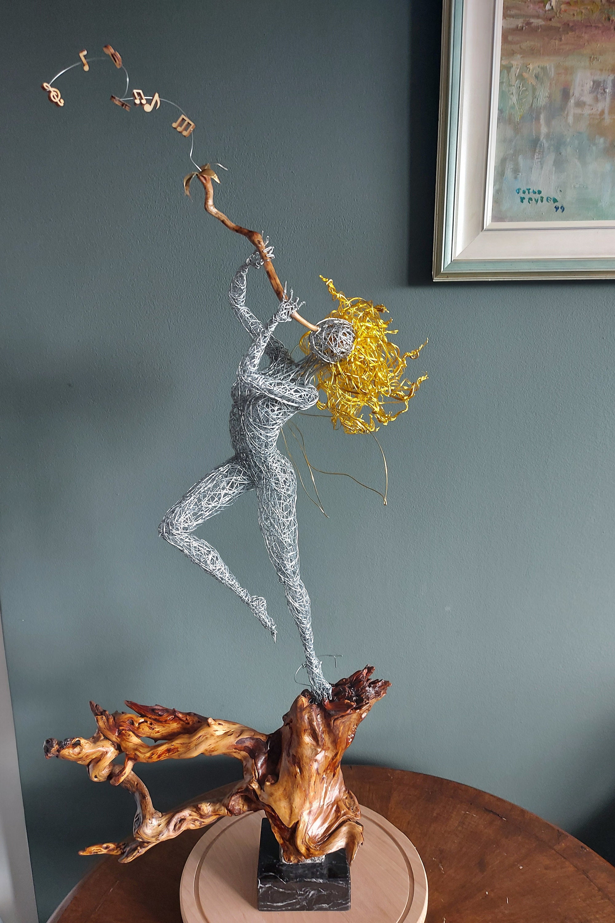 Living Room Decorating Idea, Thinking Man Wire Sculpture, Modern