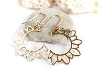 Flower Raw Brass Earrings * Boho Dangle Earrings * Gold tone earrings *