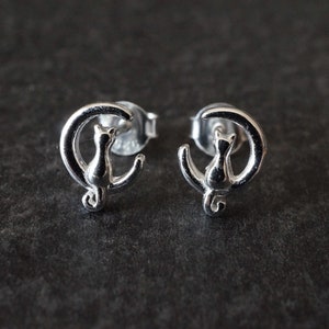 Cute Cat Moon Sterling Silver Ear stud * Cat fan * Cat Earrings * Wiccan * Moon stud
