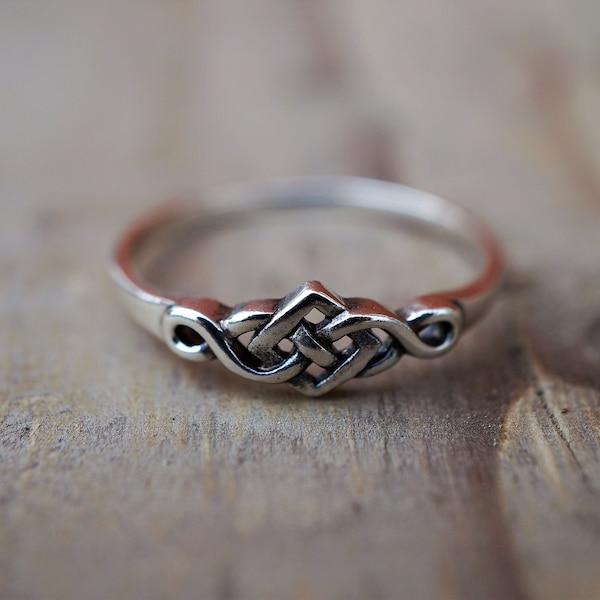 Delicate Celtic Sterling Silver Knot Ring, Size N/7, Wiccan,Pagan, Promise ring, Viking jewellery, gift for her