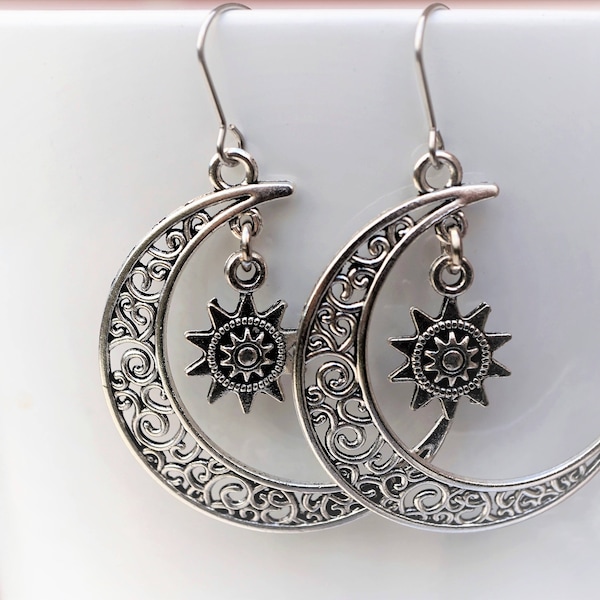 Filigree Moon with star Earrings/Necklace Wiccan Pagan