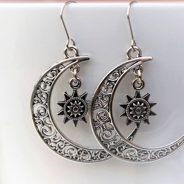 Filigree Moon with star Earrings/Necklace Wiccan Pagan