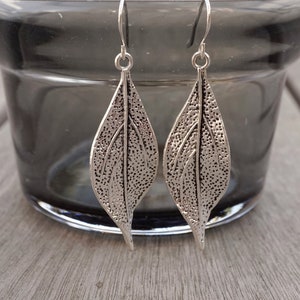Cute Fluttering Leaf Earrings, Sterling Silver Ear Hook, Leaf jewellery zdjęcie 3