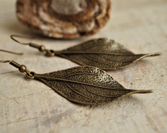 Cute "Fluttering" Leaf Antique Bronze Earrings, Silver leaf