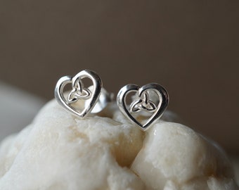 Celtic Trinity Knot Heart Stud Earrings Sterling Silver * Celtic jewellery, Knot jewellery
