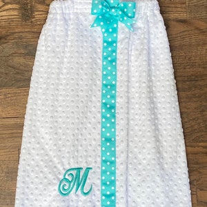 Personalized White Minky Towel Wrap, Personalized Shower Wrap, Minky Towel Wrap, Monogrammed Towel Wrap, Detachable bow, Spa Wrap