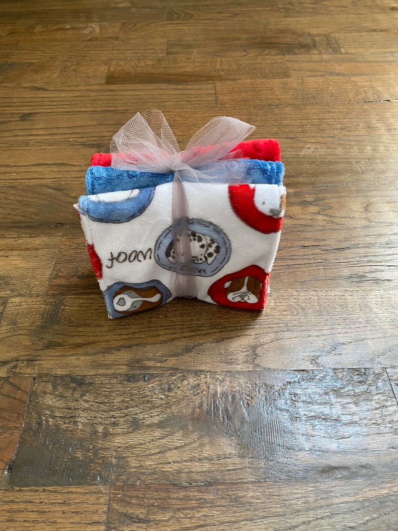 Gotta Love Dogs Minky Burp Cloth Set