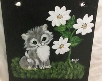 Painted Slate - Kitten with White Daisy  *Personalized No Charge*