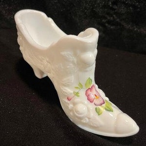 Vintage Fenton Milk Glass Hand Painted and Artist Signed (S Hopkins) Shoe. Clean. Ex Cond.Beautiful. 30 Dollars. Free Shipping in the U.S.A