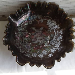 Vintage 1950s Carnival Glass Bowl Manufactured by the Imperial Glass Company.