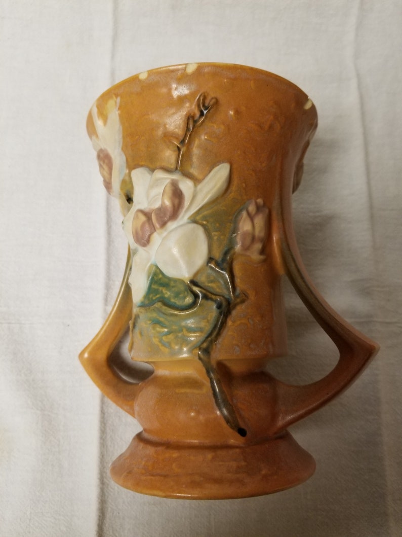 Roseville Art Deco Pottery Vase 88-6 Free Shipping USA Has small rim chips An Original not a Knockoff Magnolia Pattern Gr8 Gift Idea