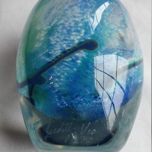 Vintage 1992 Judith Via Art Glass Perfume Bottle. Acid Etched with Artists Name and 1992. Small chip  on 1st 9 in date. Free Shipping USA.