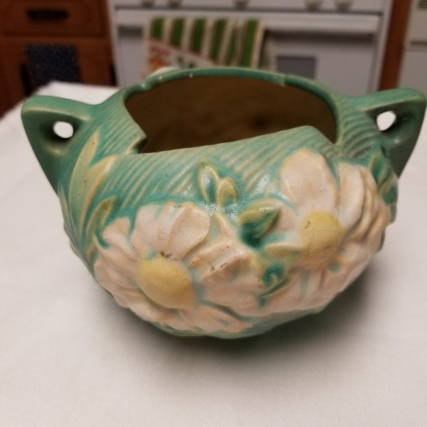 Vintage 1940s Roseville 427-4" Peony Bowl. A Beautiful Classic by Roseville.  Has a small crack from rim to handle otherwise very nice.