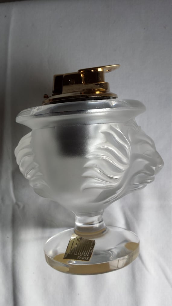 Tobacciana. Lalique Tabletop Lighter With Two Lion Heads