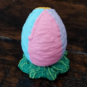 Ovomorph Easter Egg &quot;Beach Ball&quot; Resin Toy for Alien Easter
