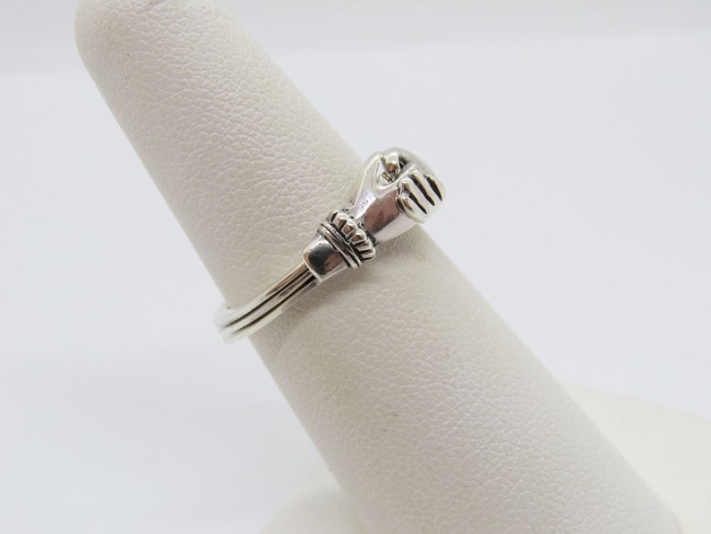 Vintage Sterling Siver Open Hand /& Heart Ring Size 9