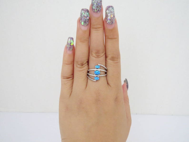 Vintage Sterling Silver Blue Opal /& White Topaz Pave Ring Size 7