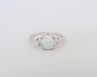Vintage Sterling Silver White Opal & White Topaz Ring Size 7
