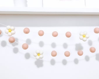 Blush daisy garland, Spring felt ball garland , Spring leaf garland ,Blush garland , Spring bloom garland, Spring Decorations , Pastel Decor